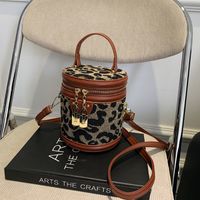2021 New Trendy Autumn Fashion Single-shoulder Handbags Messenger Lattice Bucket Bag main image 6