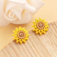 Korean Version Of Cute Daisy Flower Personality Earrings Wholesale main image 1