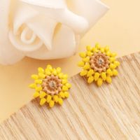 Korean Version Of Cute Daisy Flower Personality Earrings Wholesale main image 2