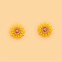 Korean Version Of Cute Daisy Flower Personality Earrings Wholesale main image 3