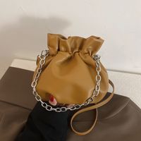 Autumn Trend Chain حقيبة حلوى محمولة باليد 2021 نمط عبق صغير جديد ، حقيبة نسائية قطرية ، حقيبة غير رسمية ، حقيبة كتف main image 1