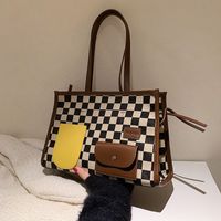 Hand-held Large-capacity Checkerboard Ladies Bag 2021 New Autumn And Winter One-shoulder Tote Bag main image 1