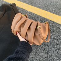 2021 Autumn And Winter New Trendy All-match Messenger Niche Fashion One-shoulder Cloud Bag main image 1