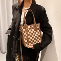 Best Selling Bag Women's Bag 2021 New Fashion Chessboard Plaid Autumn And Winter Cross-body Bag Popular Niche Portable Bucket Bag main image 4