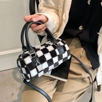 New Fashion Checkerboard Messenger Plush Autumn And Winter Portable Cylindrical Bag main image 5