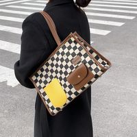 Hand-held Large-capacity Checkerboard Ladies Bag 2021 New Autumn And Winter One-shoulder Tote Bag sku image 3