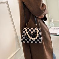 Bolso De Felpa De Otoño E Invierno 2021 Nuevo Bolso De Nicho Femenino Pequeño Bolso Cuadrado Bolso De Mensajero sku image 6