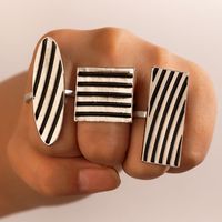 Cross-border Personalized Simple Jewelry Drip Striped Ring Three-piece Geometric Square Ring Set main image 3