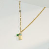 2021 Invierno Nuevo Personalizado Emerald Zircon Pequeño Collar Colgante De Cerradura Para Mujeres Nicho De Diseño Accesorios De Acero Inoxidable main image 3