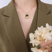 French Choker Square Plate Vintage Photo Frame Pendant Imitation Pearl Design Necklace Titanium Steel Plated 18 Color Gold Necklace P078 main image 5