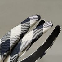 Retro Black And White Checkerboard Headband Korean Simple Sponge Wide Headdress Wholesale main image 3