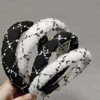 Retro Headband Classic Style Sponge Hairpin Korean Elegant Black And White High Skull Face-showing Small Socialite Headdress Autumn And Winter New main image 2