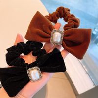 French Style Vintage Velvet Bowknot Headband Headwear Female Temperament Bun Headband Elegant Large Intestine Hair Ring Autumn And Winter Female main image 3