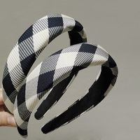 Retro Black And White Checkerboard Headband Korean Simple Sponge Wide Headdress Wholesale sku image 1