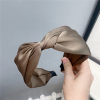B059-1 Simple Solid Color Knot In The Middle Headband Sweet Temperament Wide-edged Headdress Satin Cross Cloth Headband Female sku image 3