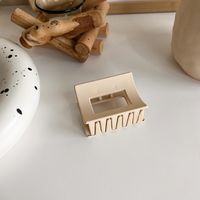 New Milk Tea Coffee Color Clip Elegant Temperament Hairpin Simple Hair Accessories sku image 1