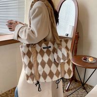 Large-capacity Plush Winter New Trendy Furry Fashion One-shoulder Tote Bag main image 3