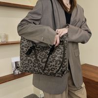 New Large-capacity Handbags Handbags Trendy Fashion Leopard Print Single Shoulder Tote Bag main image 3