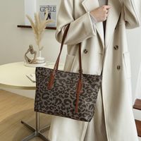 New Large-capacity Handbags Handbags Trendy Fashion Leopard Print Single Shoulder Tote Bag main image 4