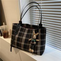 Large Capacity New Trendy Korean Plaid Shoulder Bag Texture Tote Bag main image 1