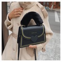 European And American Fashion Heart Lock Small Square Plush Handbag Messenger Bag sku image 5