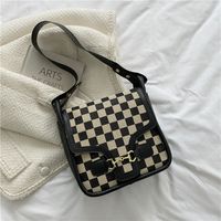 Retro Frosted Messenger Bag Fashion Trendy One-shoulder Personality Small Square Bag sku image 4
