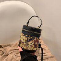 New Trendy Personality Fashion Simple Shoulder Messenger Bag Bucket Bag sku image 1