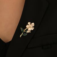 White Flower Brooch Korean Version Of Simple Gardenia Brooch main image 2