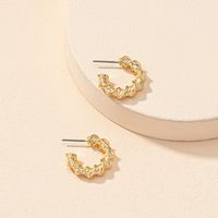 Boucles D&#39;oreilles Tissées Simples Européennes Et Américaines Boucles D&#39;oreilles Simples En Forme De C main image 4