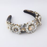 Baroque Light Luxury Sponge Diamond-studded Pearl Jewel Headband sku image 3