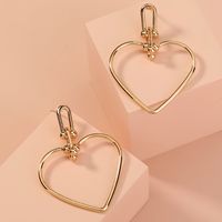 Heart Earrings Simple Fashion Personality Hollow Heart-shaped Alloy Stud Earrings main image 4