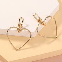 Heart Earrings Simple Fashion Personality Hollow Heart-shaped Alloy Stud Earrings sku image 1