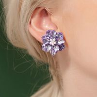 New Simple Three-dimensional White Flower Pearl Earrings main image 6