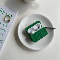 Retro Green Wrinkle Airpods Protective Shell main image 4
