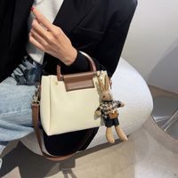 Contrasting Color Handbag 2021 Winter New Fashion Simple Bucket Bag Messenger Bag main image 5