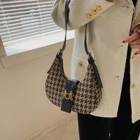 Fashion Houndstooth Crescent Bag Retro Shoulder Bag Handbag Bag main image 4
