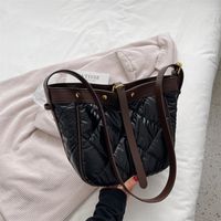 Fashion Pu Soft Leather Women's Bag Messenger Bag Solid Color Rhombus Shoulder Bag main image 6