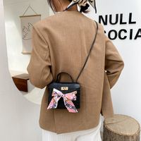 Women's Silk Scarf Bag Fashion Trend Crocodile Pattern Bow One-shoulder Kelly Bag main image 5
