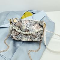 New Street Trend Snake Pattern Square Pearl Portable Messenger Shoulder Bag sku image 1