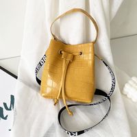 Women's Bucket Bag Fashion Handbag Solid Color Stone Pattern Letter Shoulder Strap Shoulder Bag sku image 2