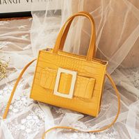 Trend Handbags Solid Color Crocodile Pattern Messenger Bag Metal Decoration Fashion Shoulder Bag sku image 1
