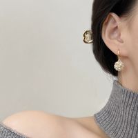 Korean Simple Pearl Earrings Micro-inlaid Zircon Geometric Copper Earrings main image 6