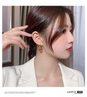 Boucle D&#39;oreille Coréenne Femme Automne Et Hiver 2022 Nouvelles Boucles D&#39;oreilles Dorées main image 6