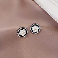 Fashion Pearl Camellia New Trendy Autumn And Winter Niche Earrings main image 2