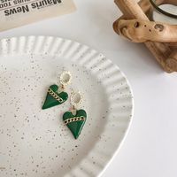 Retro Green Heart Chain Earrings Wholesale main image 6