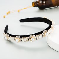 Korea Korean Simple Retro Flower Pearl Headband Alloy Inlaid Rhinestone Headband Hair Accessories main image 5