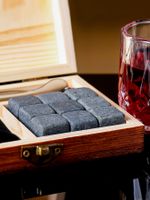 مجموعة صندوق خشبي من حجر النبيذ الأسود من ويسكي main image 2