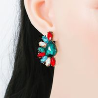Neue Europäische Und Amerikanische Persönlichkeit Diamantblumenform Weibliche Ohrringe Großhandel main image 4