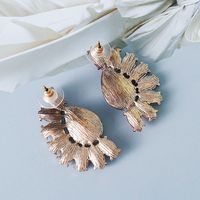 New European And American Personality Diamond Flower Shape Female Earrings Wholesale main image 5
