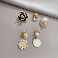 Fashionable Personality Korean New Brooch Set Simple Pearl Five-piece Brooches main image 4